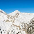 秋山登山時の気温差対策：多層レイヤードの組み合わせと素材選び