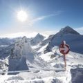 春の登山入門：新緑の魅力と花を楽しむ日本の名山