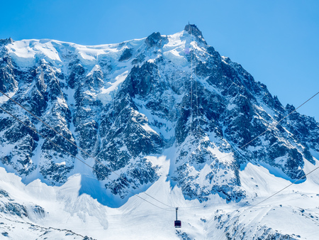 天候と北アルプス登山：現地の気候特性と対策