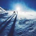 夜間登山で役立つ高性能ヘッドライトの選び方
