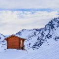 山小屋での過ごし方と高山病予防：睡眠と体調管理のコツ