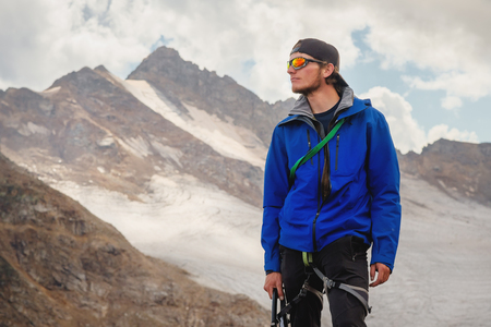 マルチデバイス時代の登山GPS・アプリ活用術