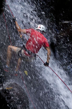 雨や風に強い!日本の気候に合ったテントの選び方
