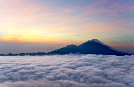 富士山山頂の「ご来光」を堪能するための秘訣と体験記
