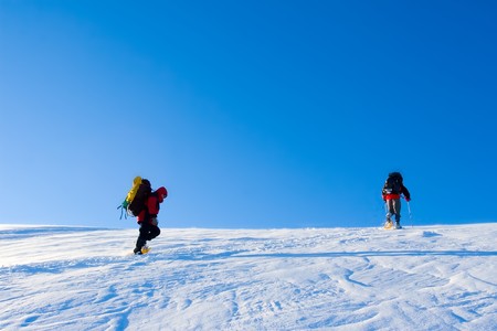 高齢者でも安全にできる登山前後の運動とストレッチ
