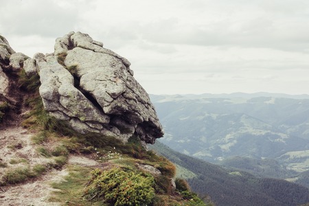 季節別おすすめ！首都圏の日帰り登山と山ごはん楽しみ方